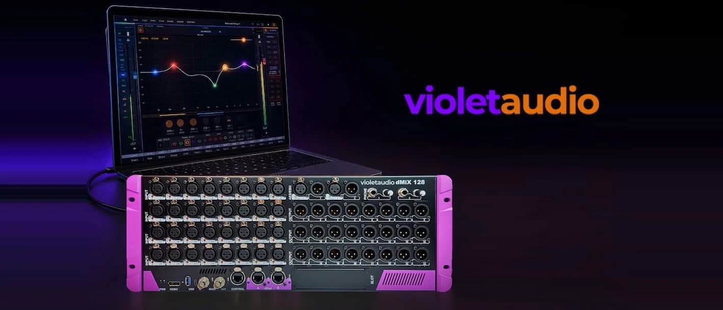 Violet Audio dMix 128 vor einem Laptop mit der Mischpult-Software